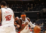 米兰APP下载-山猫客场击败快船，唐西奇砍下24分