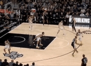 米兰体育下载-雄鹿战胜马刺，米德尔顿表现出色