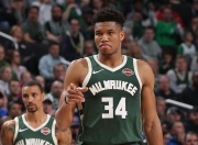 米兰百家乐-猛龙主场擒雄鹿，取得三连胜