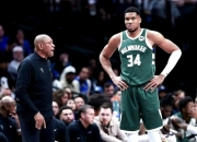 米兰体育app-雄鹿逆转奇才，米德尔顿拿下28分