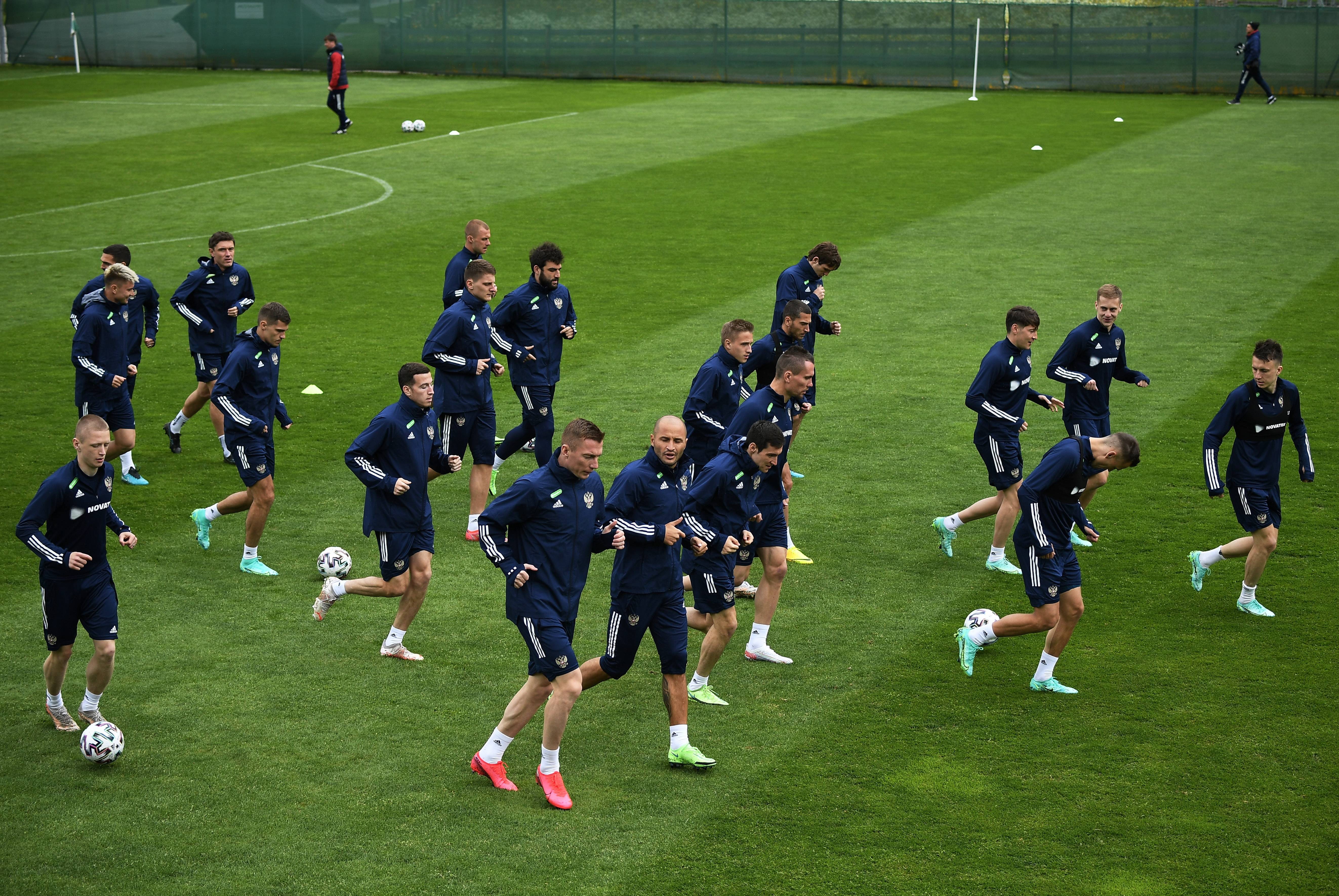 克罗地亚队冲击斯洛文尼亚,欲豪取三分 克罗地亚队冲击斯洛文尼亚,欲豪取三分