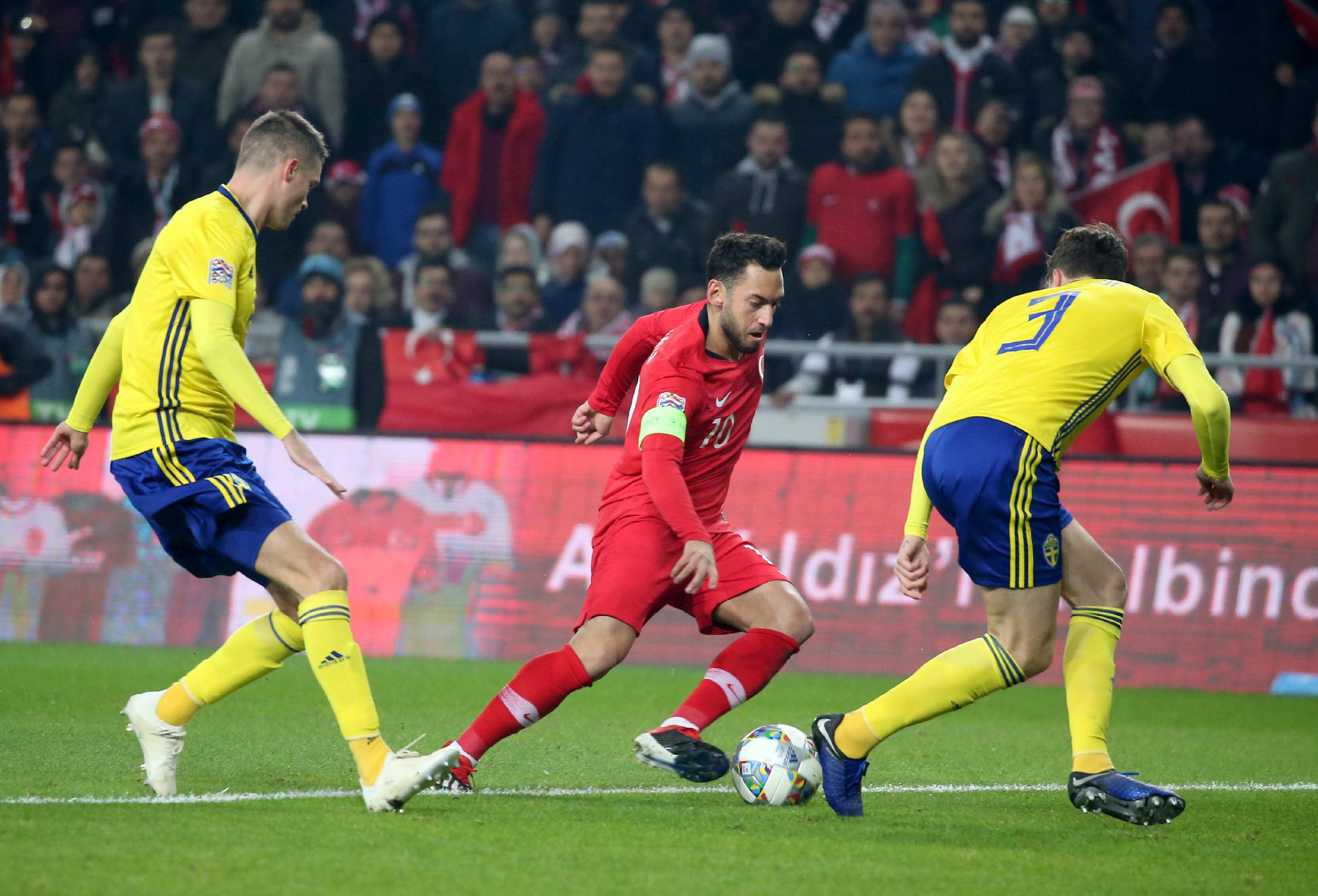 国际足球赛事中球员表现出色 国际足球赛事中球员表现出色