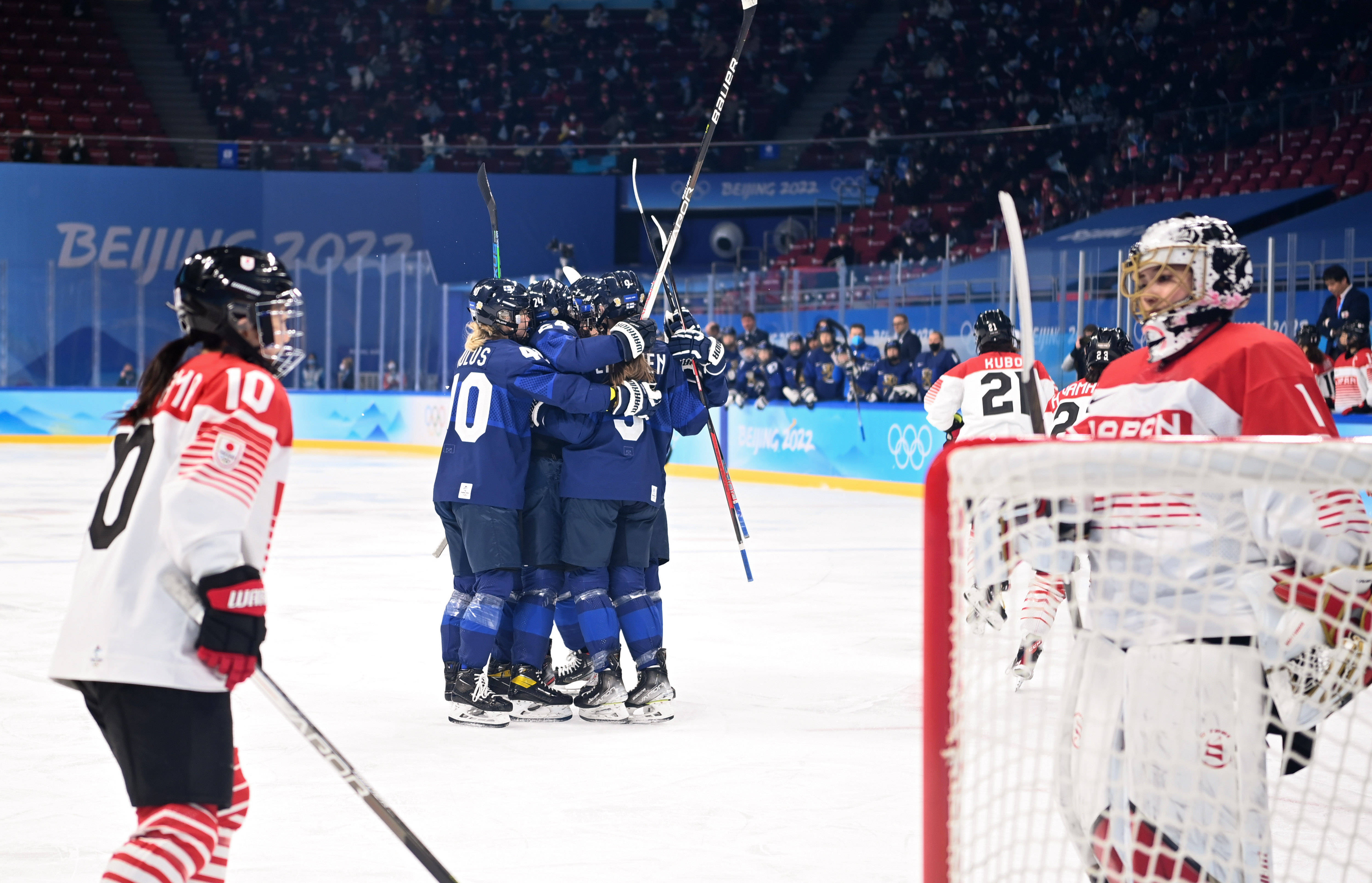 芬兰队演绎奇迹，成功挺进下一轮