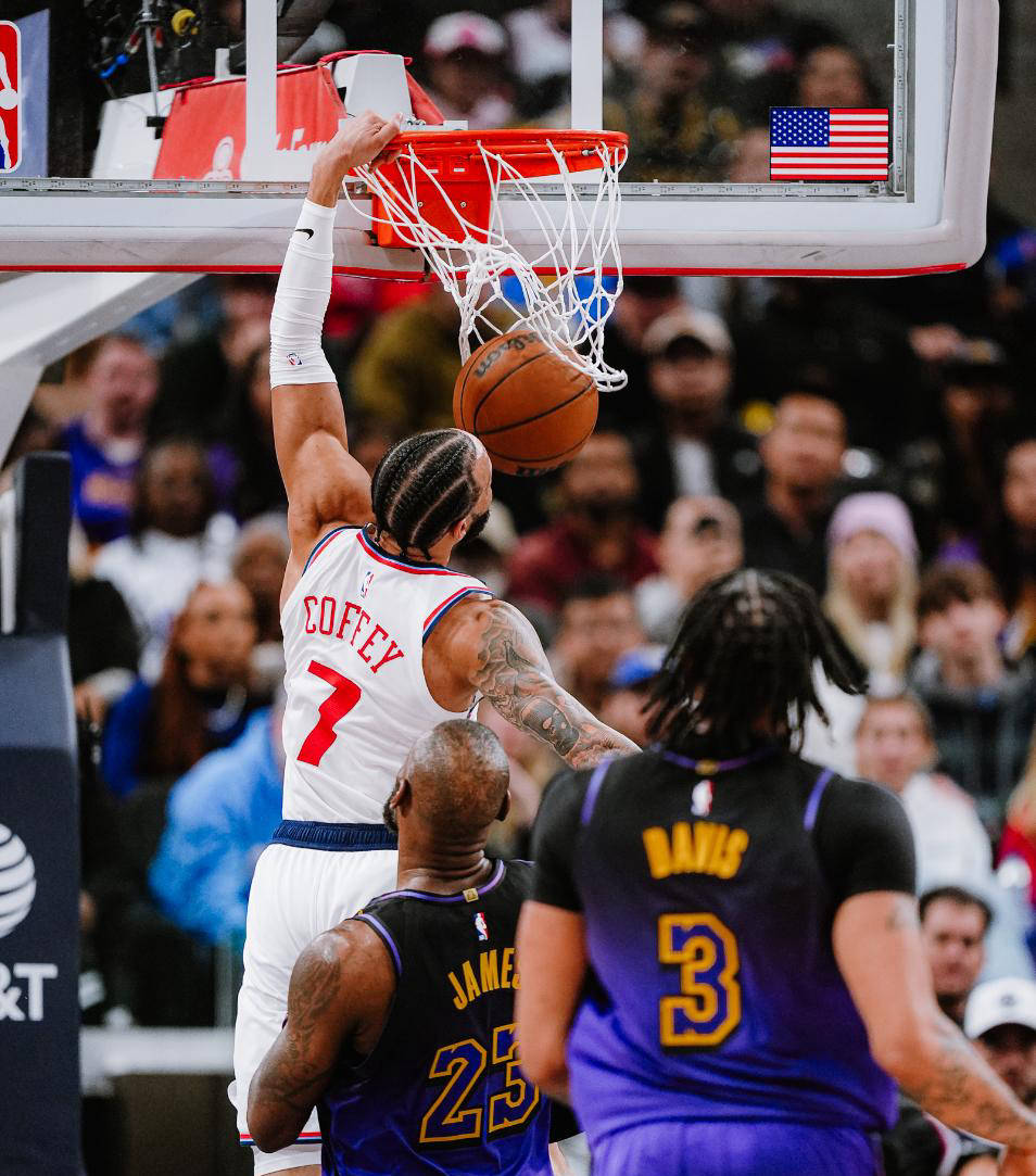 快船胜湖人，卡瓦伊29分砍下比赛最高分