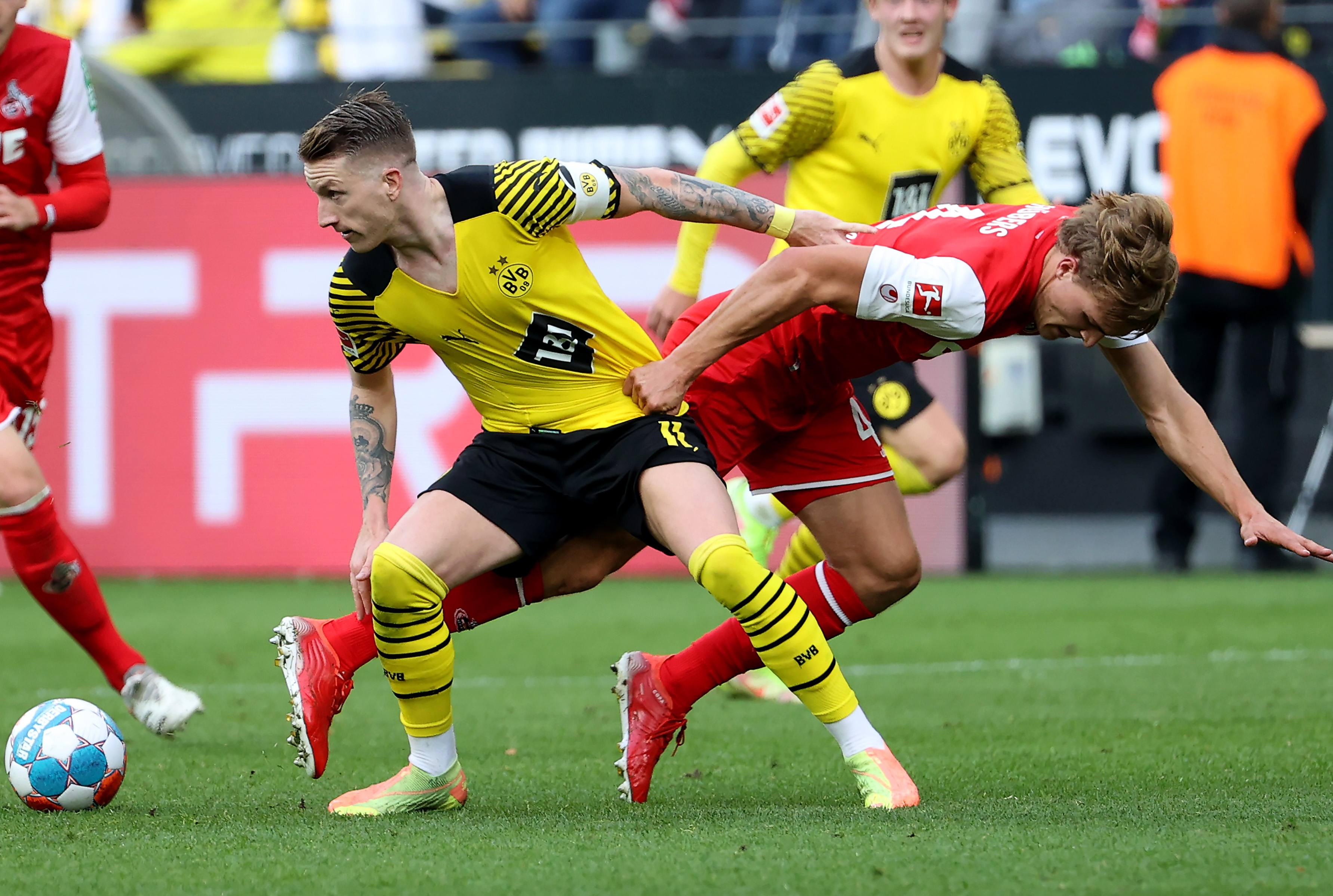 布伦斯何夫特主场大胜多特蒙德,一鸣惊人 布伦斯何夫特主场大胜多特蒙德,一鸣惊人