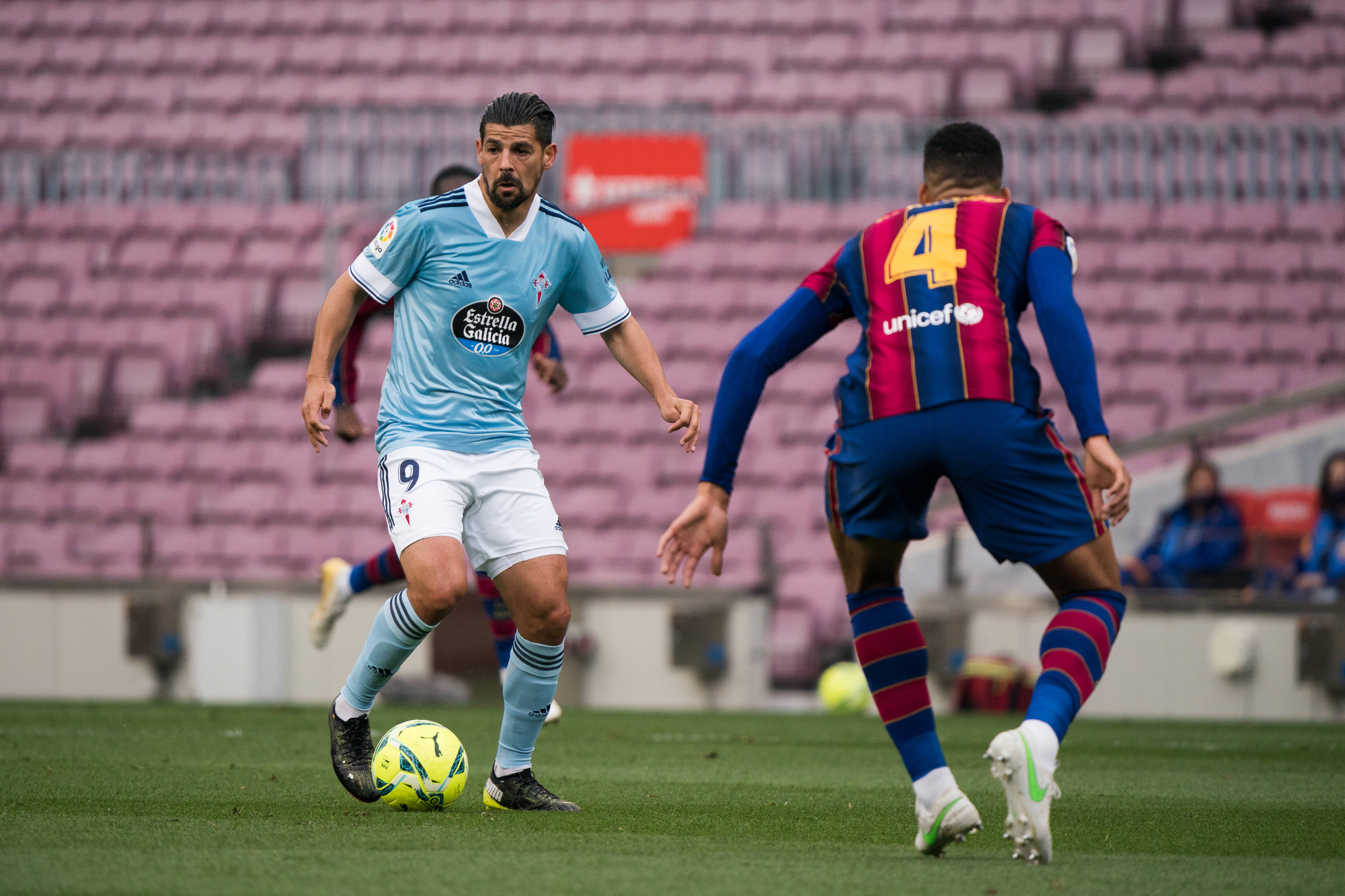 奥萨苏纳主场告捷赢得胜利