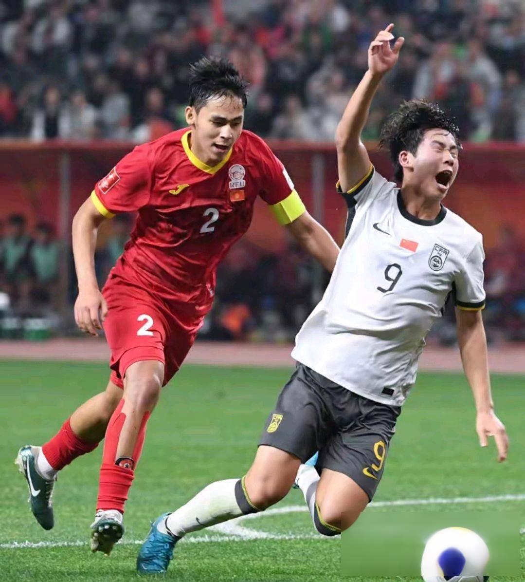 澳大利亚队锁定小组第一实力问鼎晋级杯赛