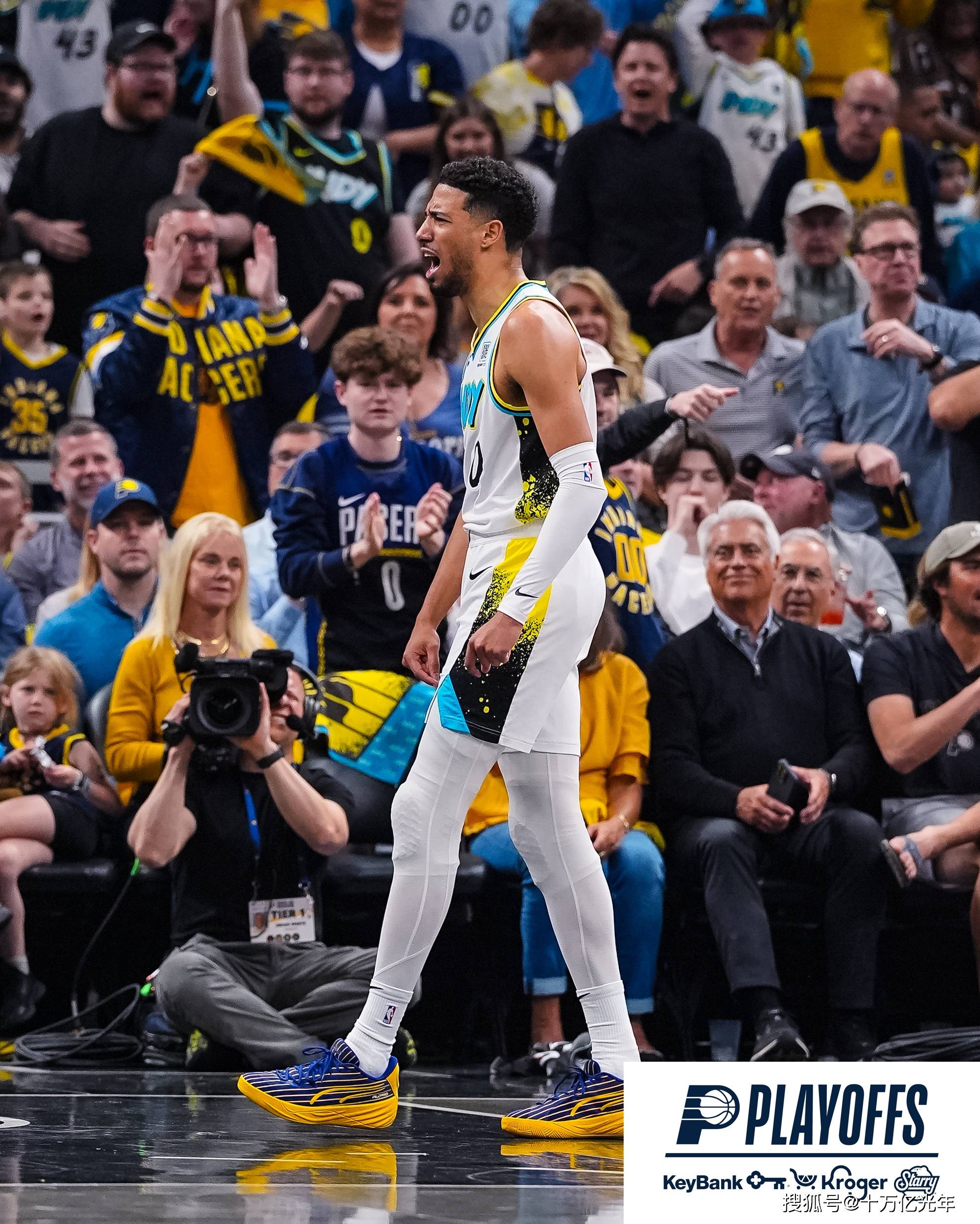 雄鹿主场艰难取胜，锁定胜局