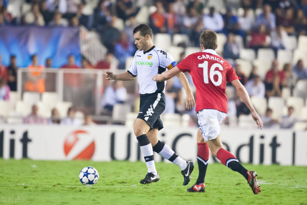 南安普敦客场战平,保住现有积分 南安普敦客场战平,保住现有积分