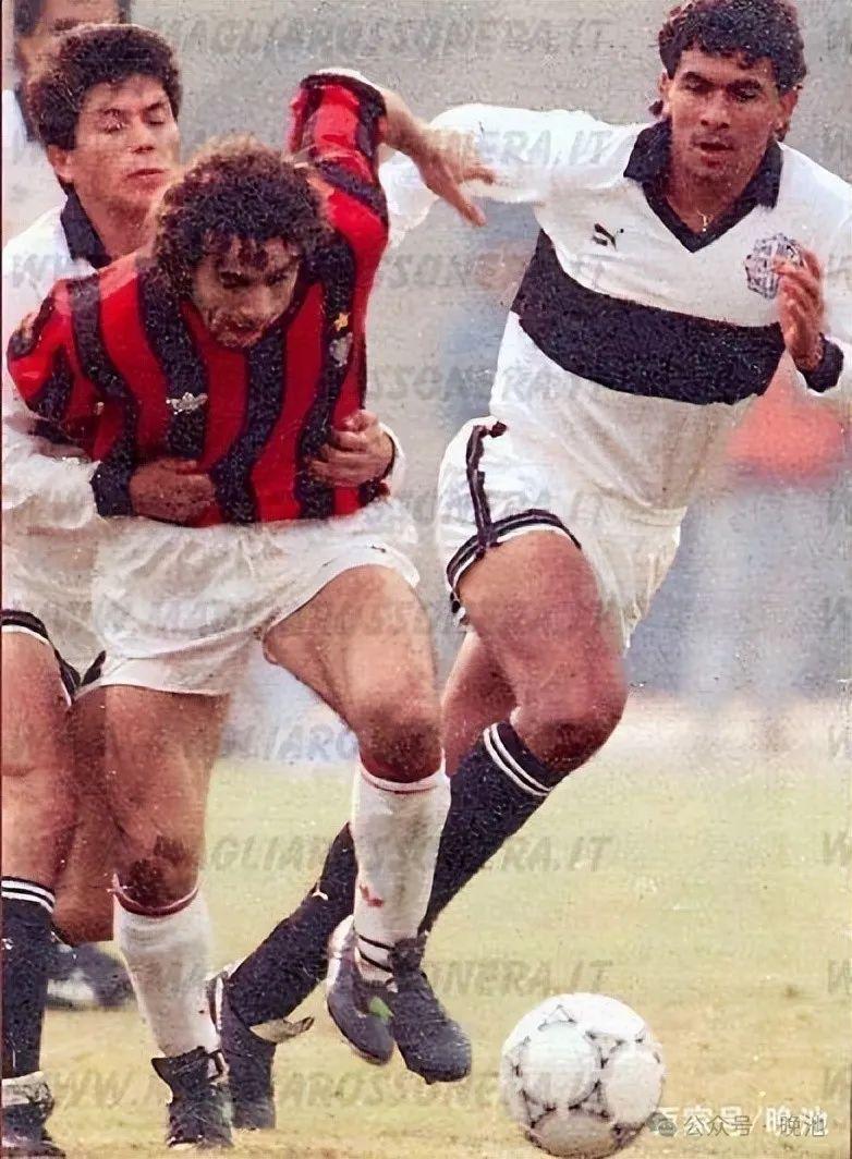 AC米兰客场大胜,重回联赛前三 AC米兰客场大胜,重回联赛前三