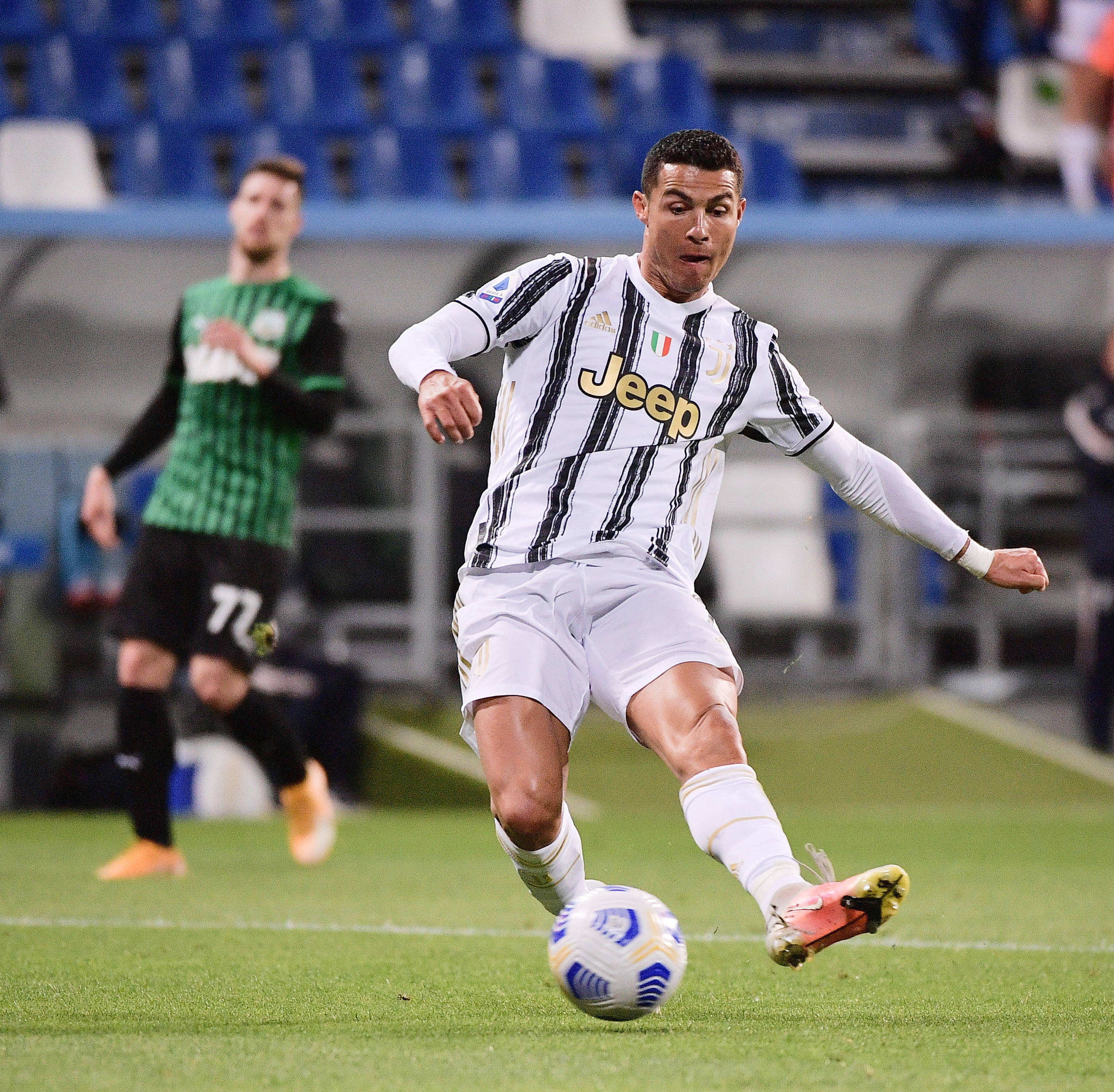 尤文图斯联赛首轮客场战胜奥斯纳布鲁克