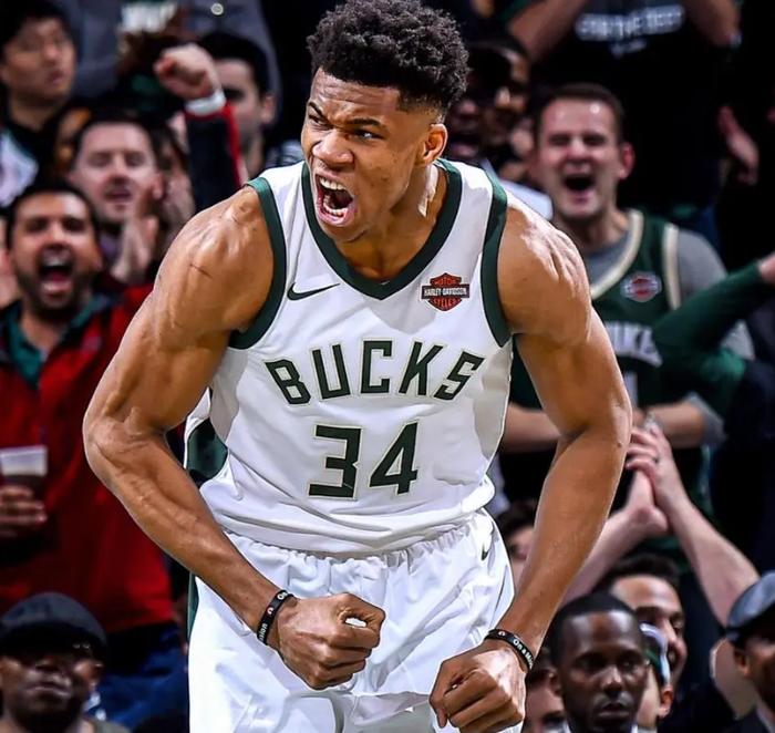 雄鹿大胜开拓者,安戴托春风得意 雄鹿大胜开拓者,安戴托春风得意