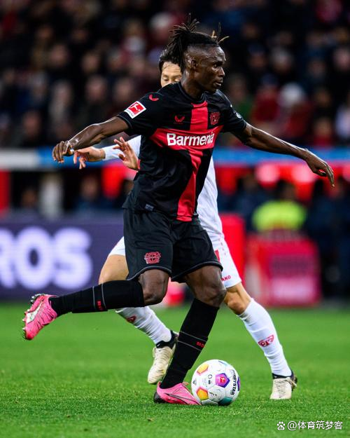 勒沃库森击败门兴格拉德巴赫，取得德甲联赛胜利