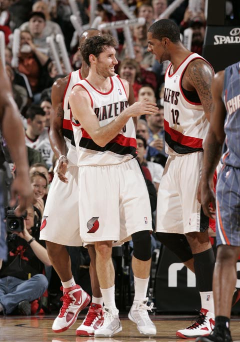 关于开拓者大胜山猫,连胜势头不减的信息 关于开拓者大胜山猫,连胜势头不减的信息