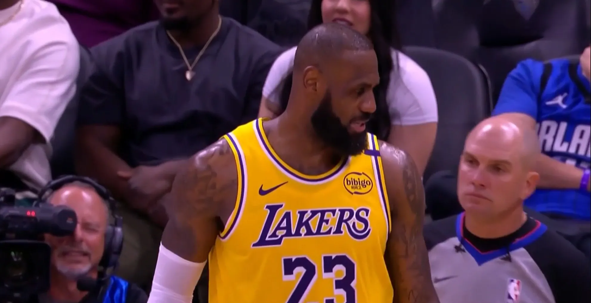 湖人遗憾负于马刺，詹姆斯砍下36分