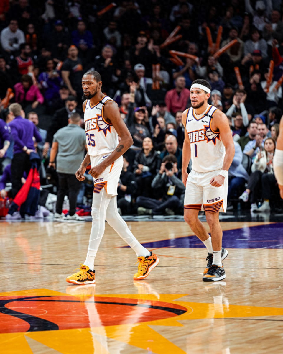 关于篮网轻取国王！厄文状态火爆砍下50分携手击败对手的信息